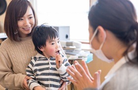 mother and child at dentist